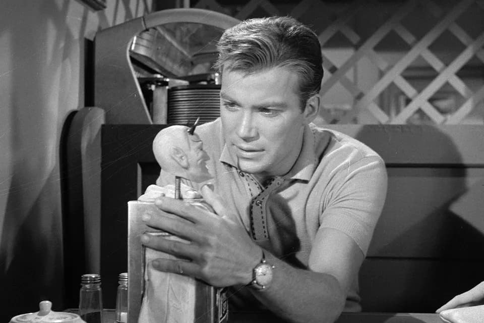 Still from The Twilight Zone illustrating The Mystic Seer